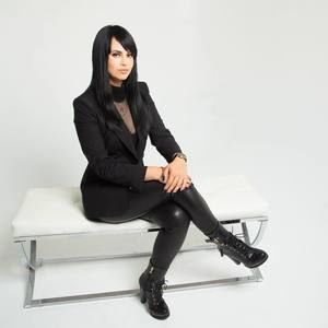 Meet your Posher, Annie